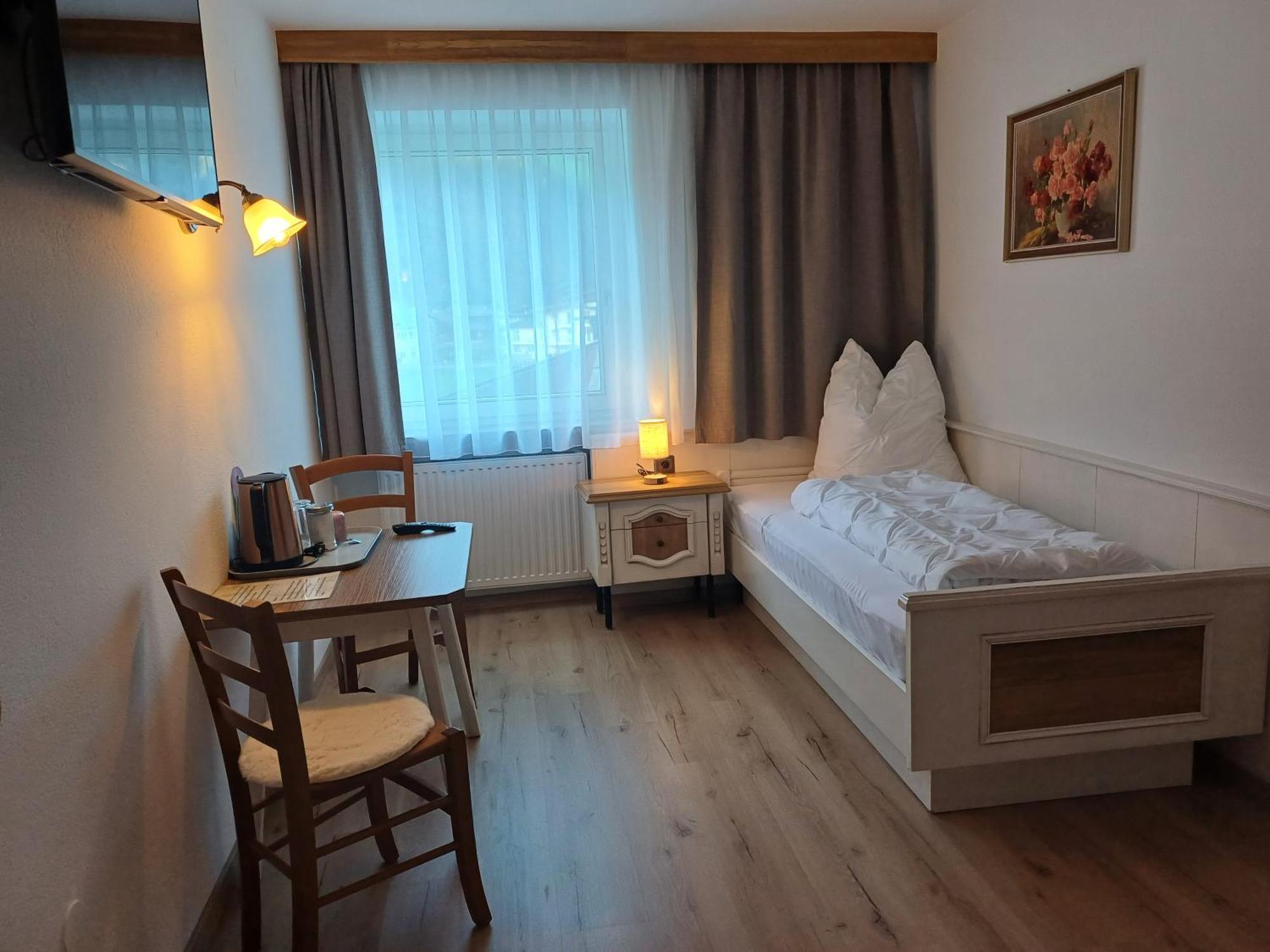 Gaestehaus Berta Zell am Ziller Exterior photo