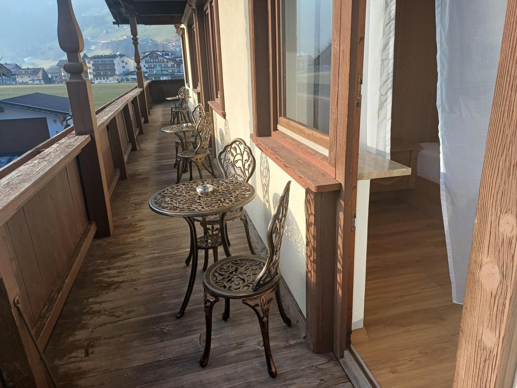 Gaestehaus Berta Zell am Ziller Room photo